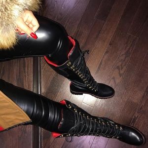 Jennifer Le
Driftwood Boots